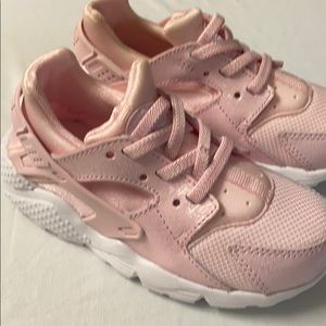 Nike Huarache Run SE